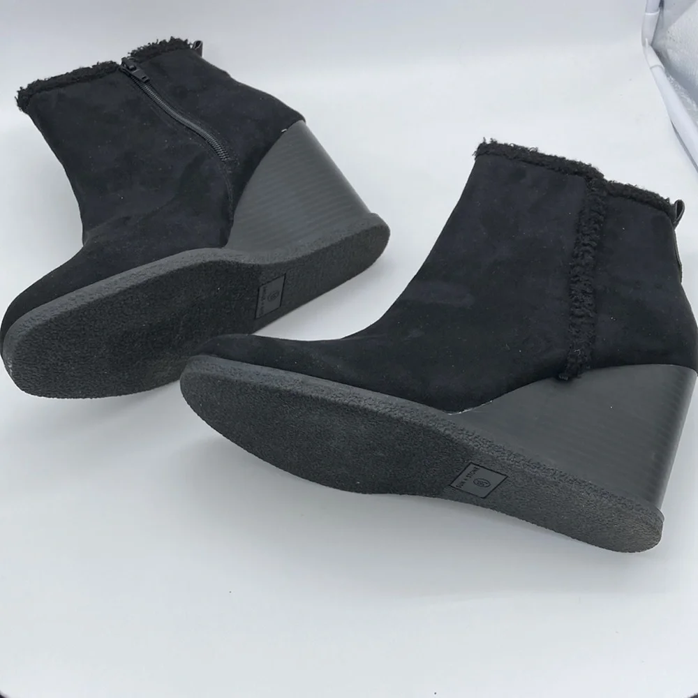 NWB SUN + STONE BLACK CAMILLA WEDGE BOOTS